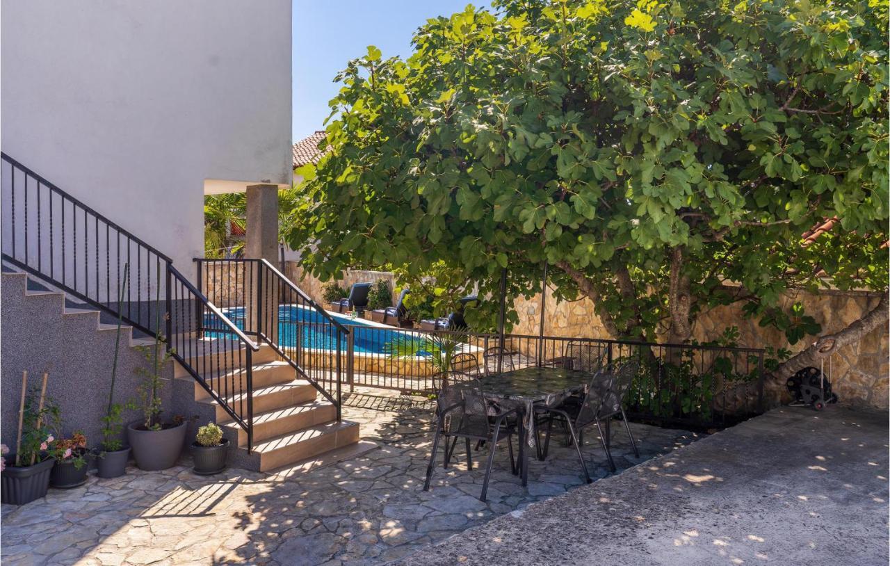 Cozy Apartment In Krk With Kitchen Krk Town Dış mekan fotoğraf