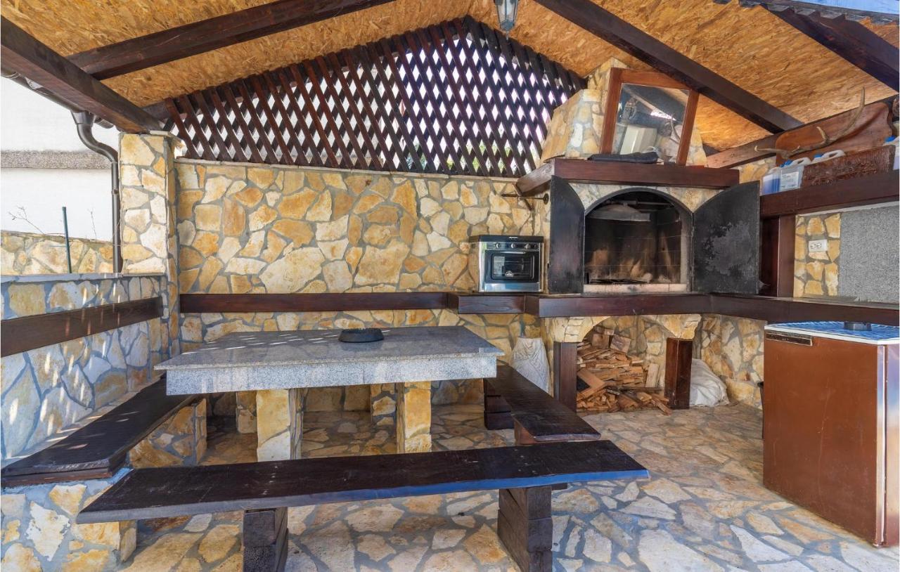 Cozy Apartment In Krk With Kitchen Krk Town Dış mekan fotoğraf